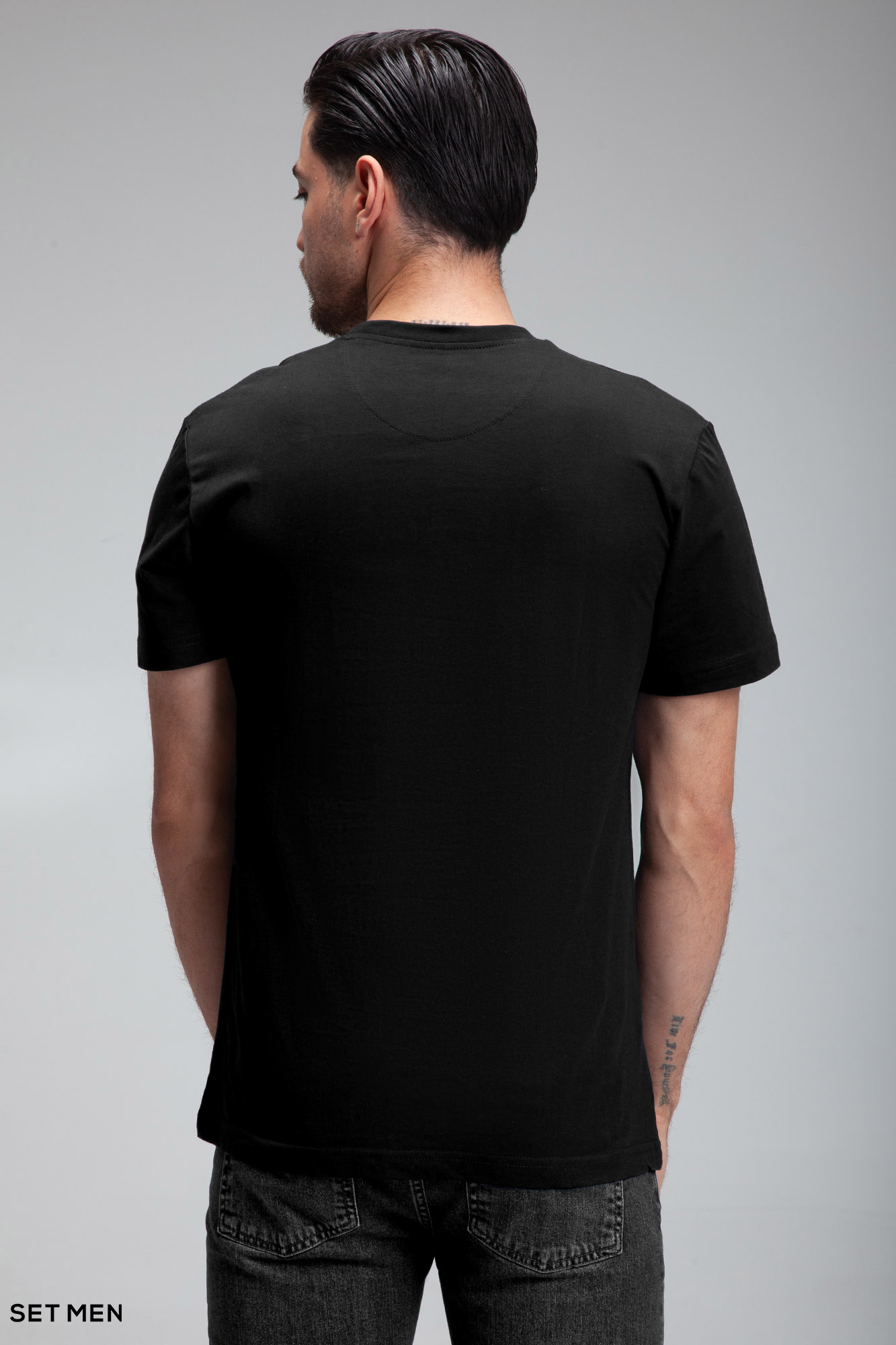 تیشرت یقه گرد چاپی