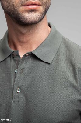 تیشرت یقه دارجناغی