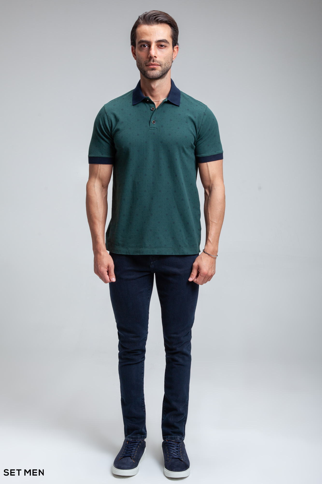 تیشرت یقه دارطرح دار