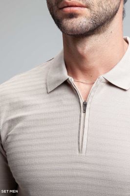 تیشرت یقه دارنیم زیپ بافت