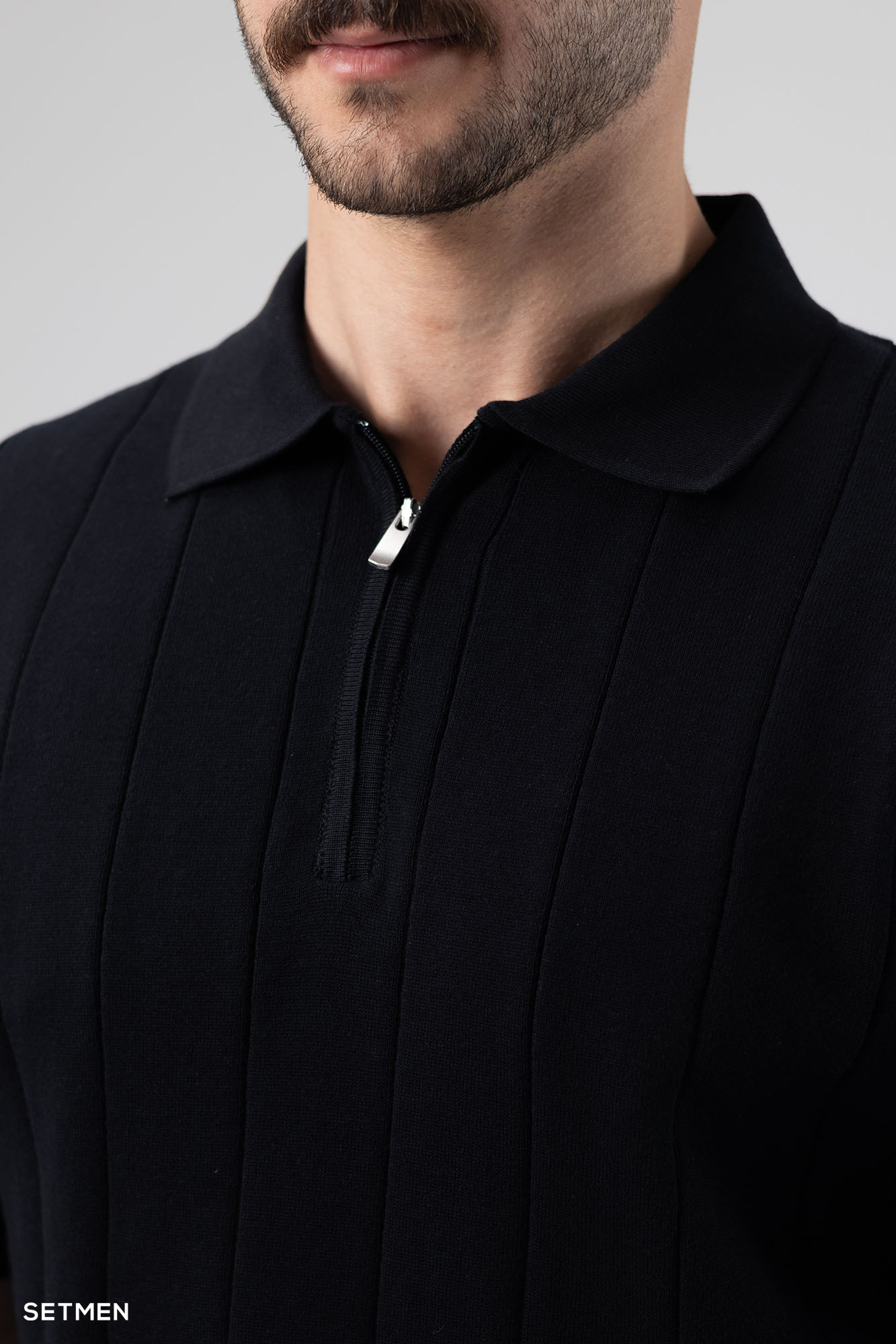 تیشرت نیم زیپ بافت راه راه اولد مانی