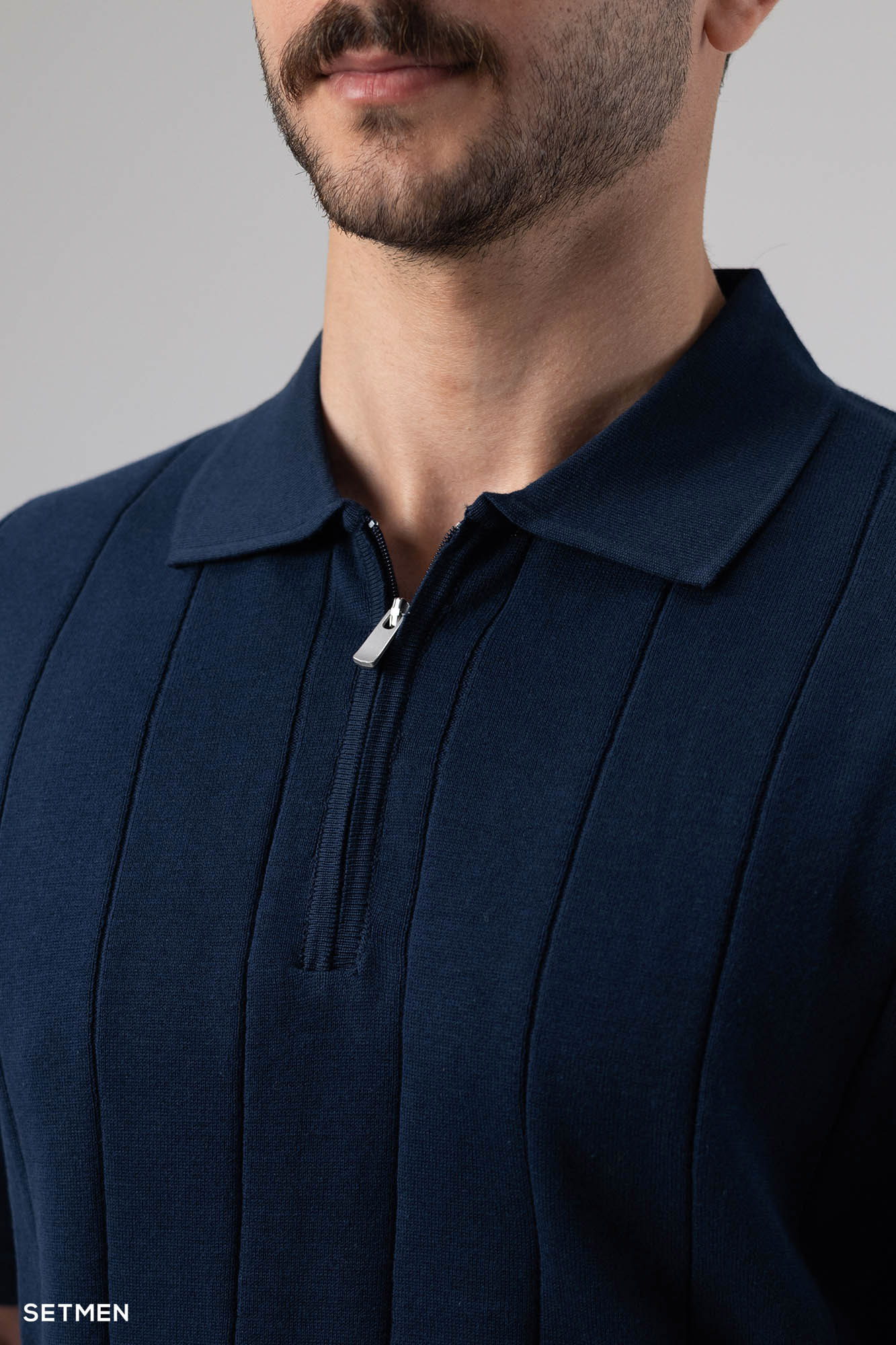 تیشرت نیم زیپ بافت راه راه اولد مانی