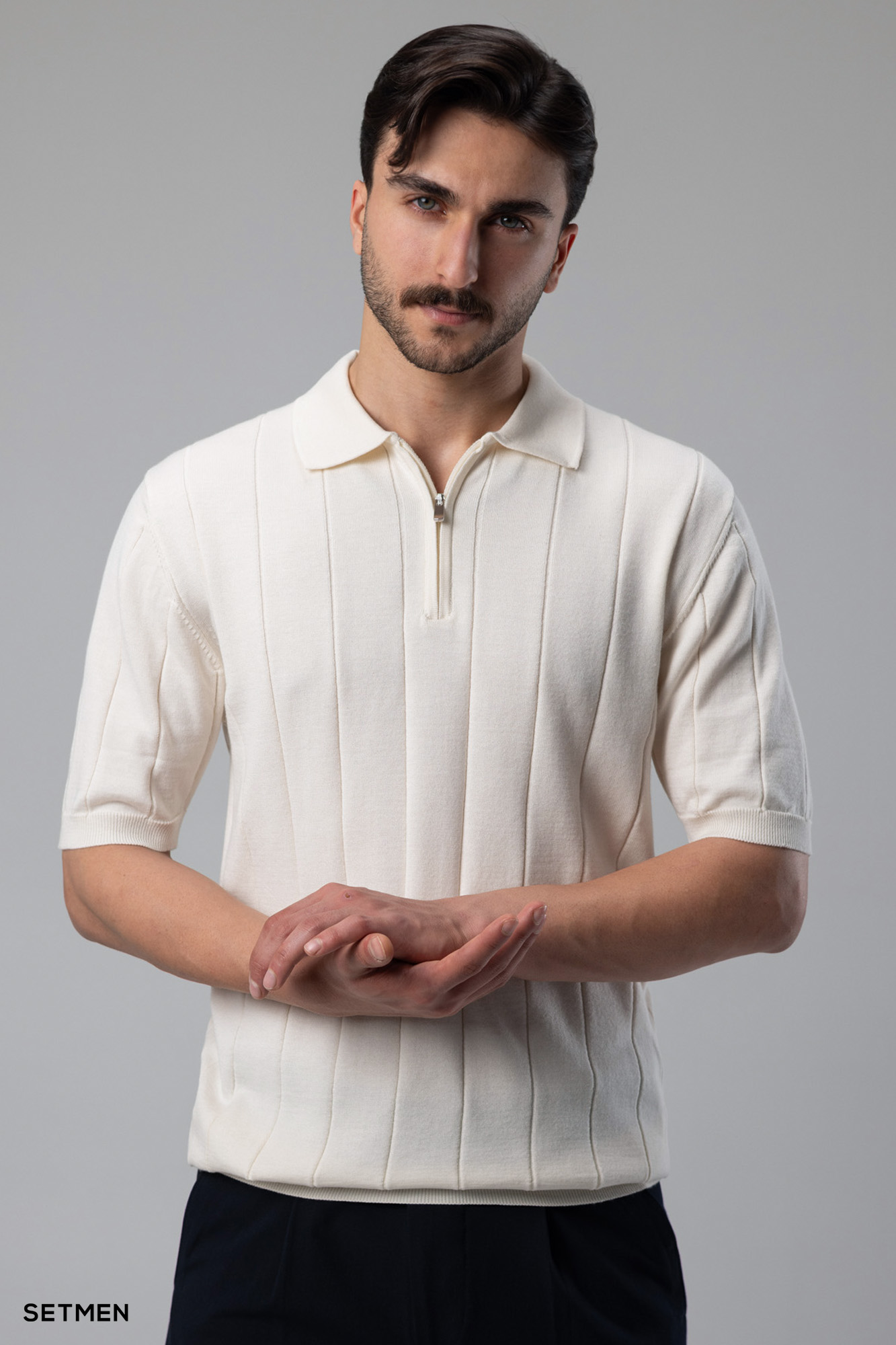 تیشرت نیم زیپ بافت راه راه اولد مانی