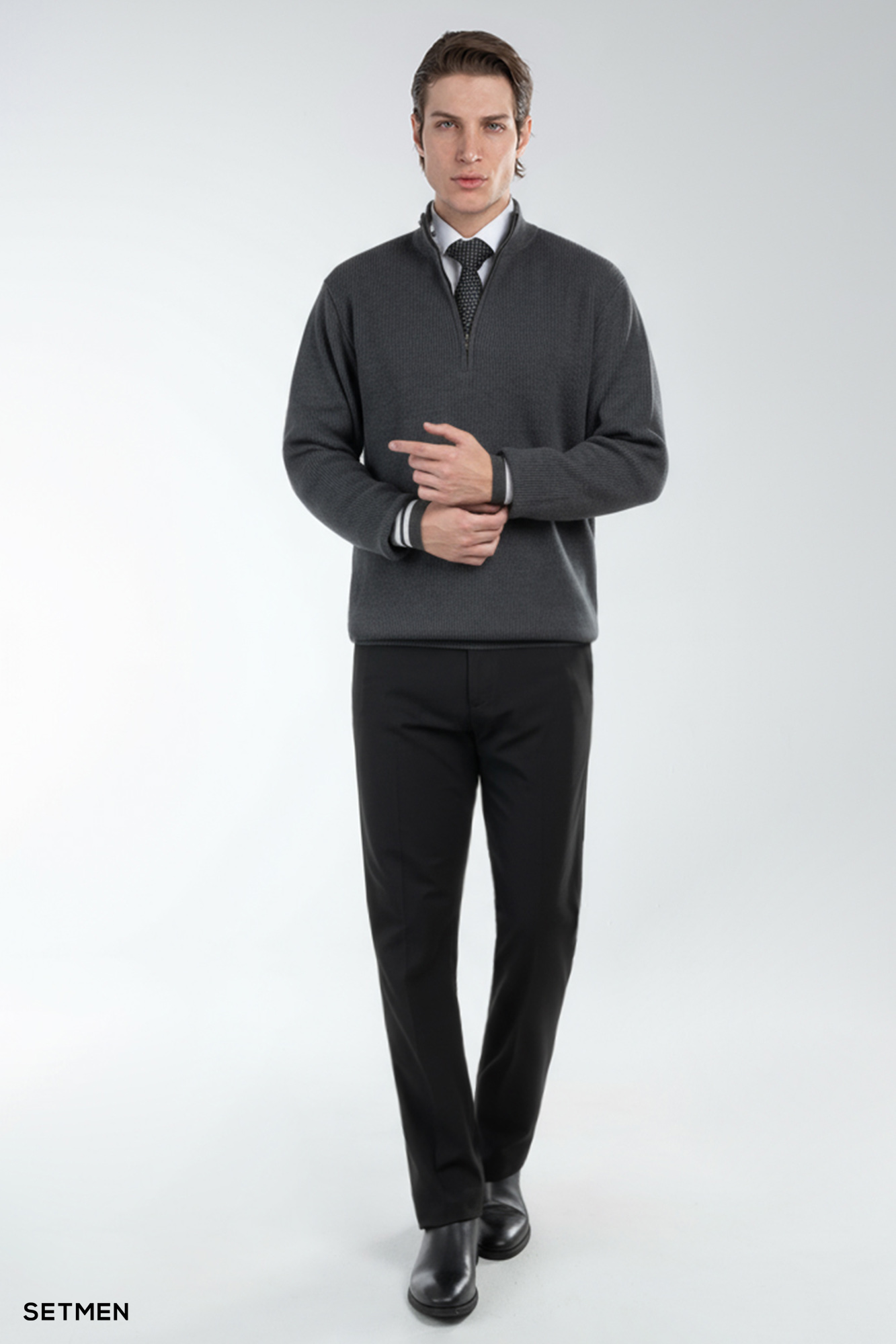 بافت مردانه نیم زیپ یقه ایستاده کلاسیک