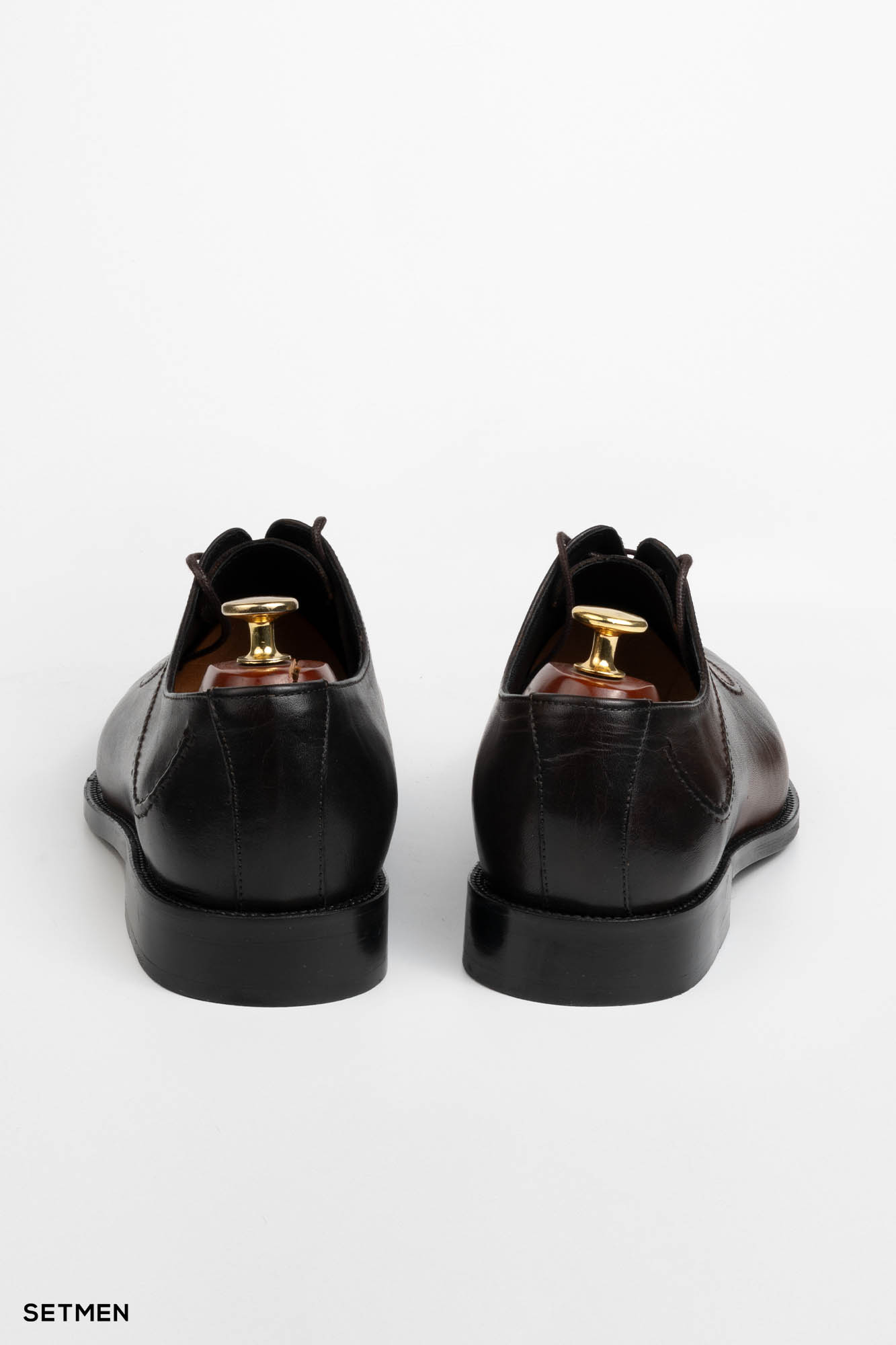 کفش مردانه چرم کلاسیک بنددار