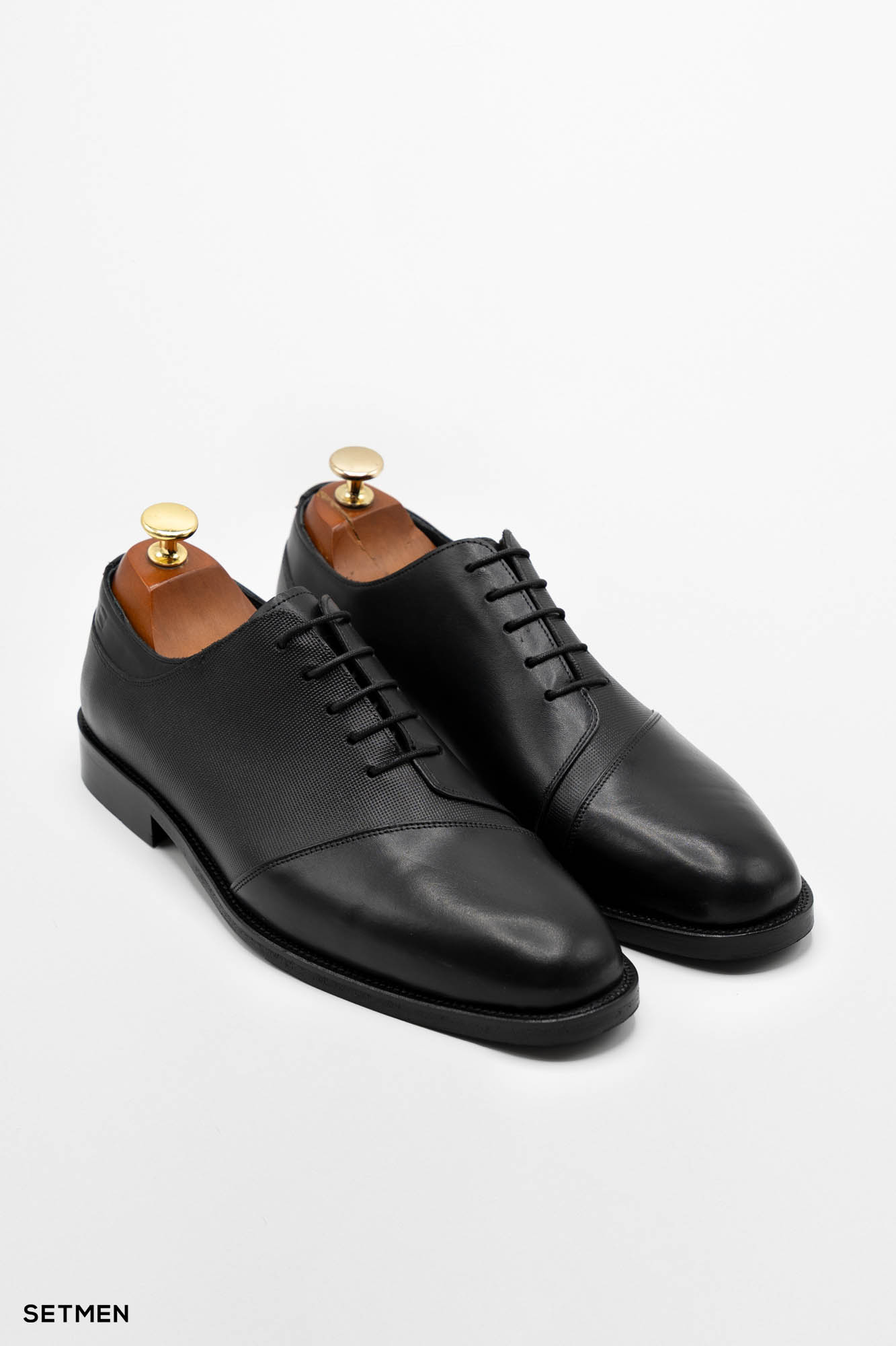 کفش مردانه چرم کلاسیک بنددار