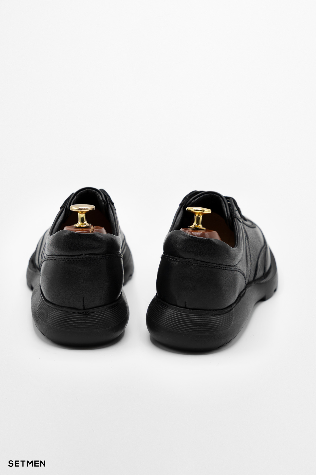 کفش کتانی مردانه