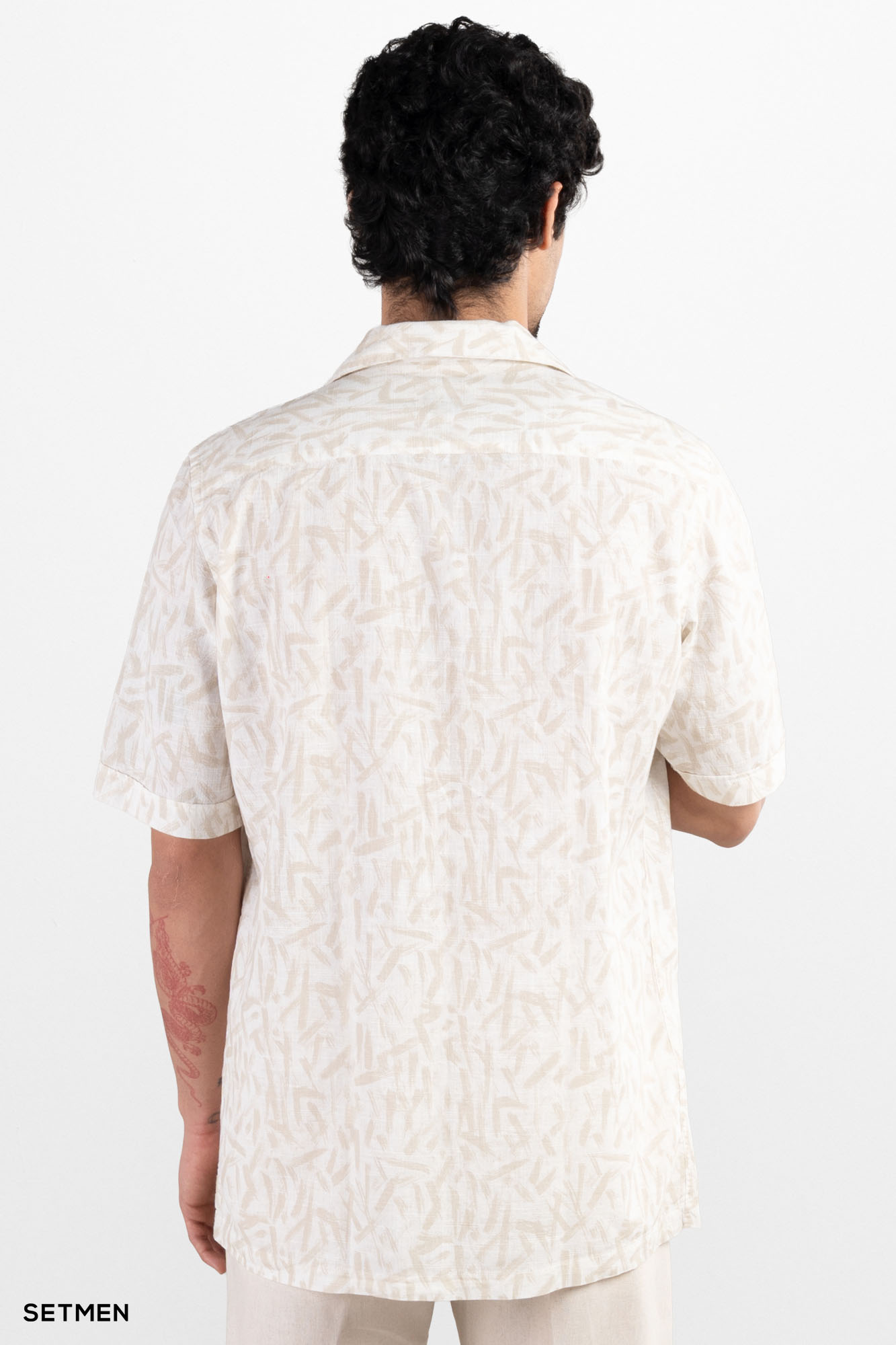 پیراهن مردانه آستین کوتاه یقه انگلیسی هاوایی